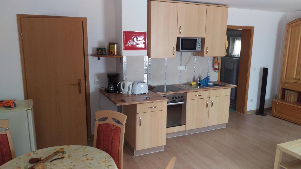 Ferienwohnung Fliederweg Suhl Exteriör bild